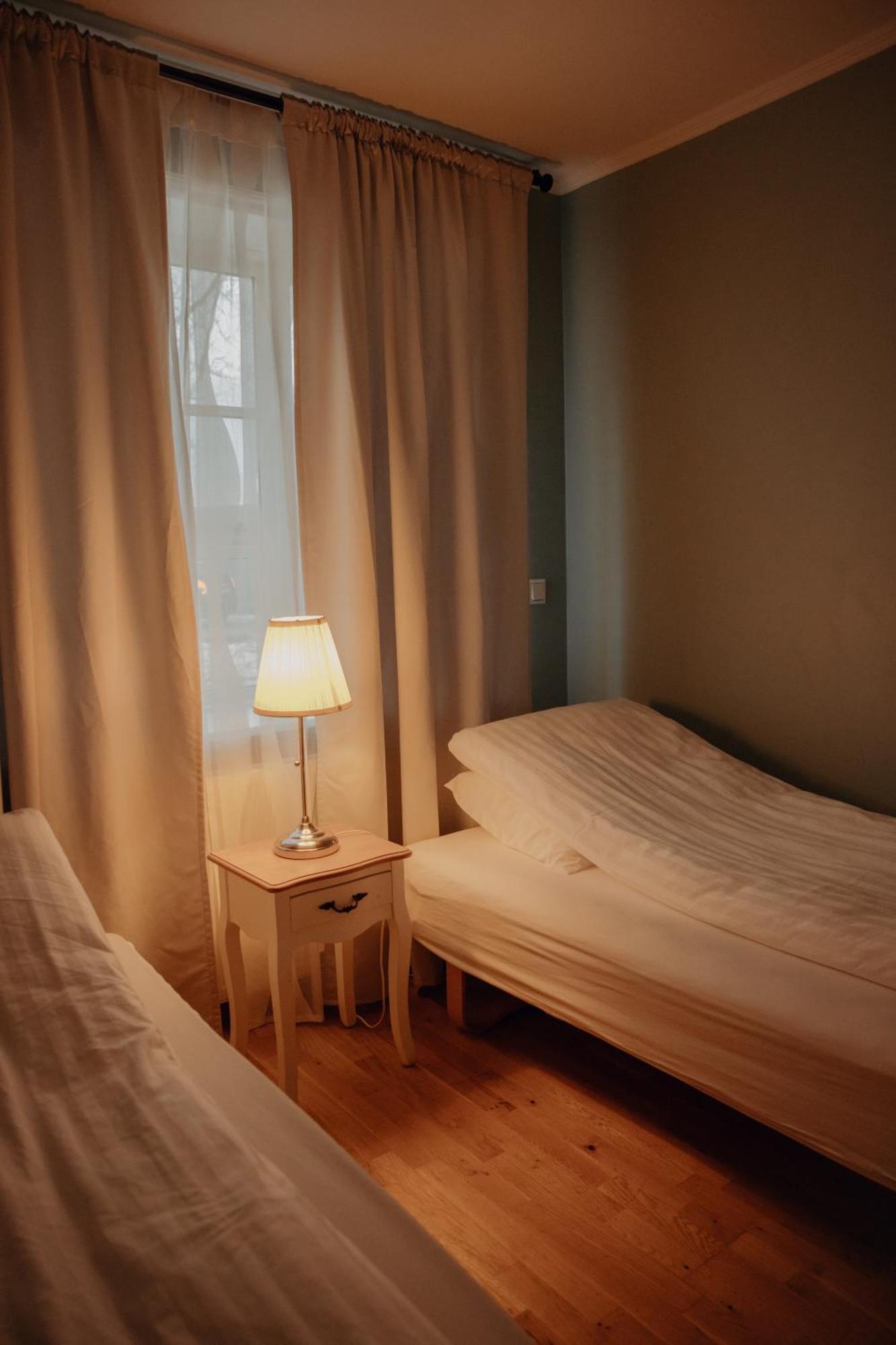 Gamli Skolinn Husavik Luaran gambar