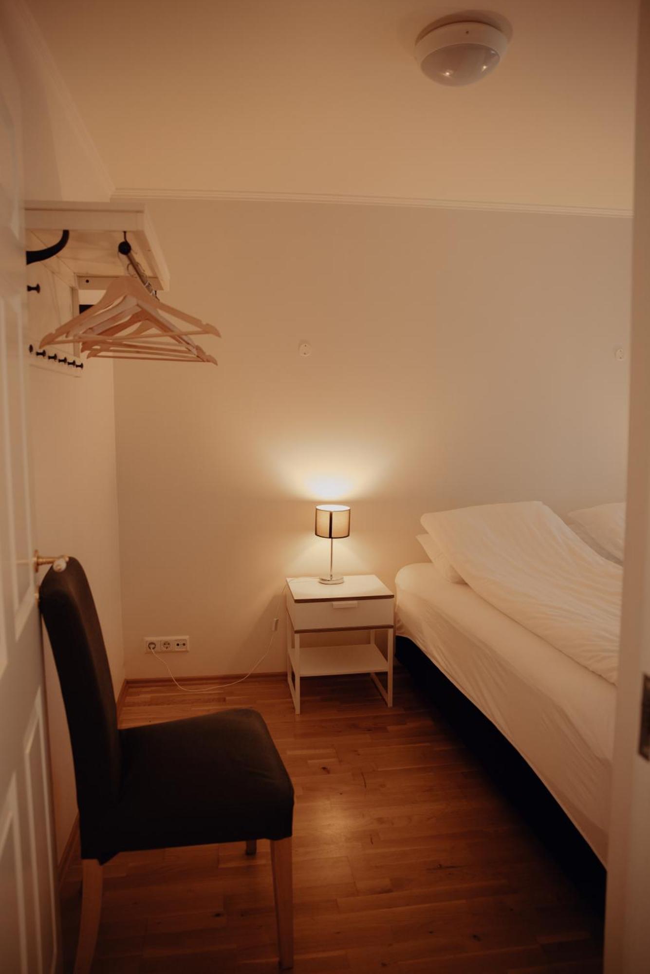 Gamli Skolinn Husavik Luaran gambar