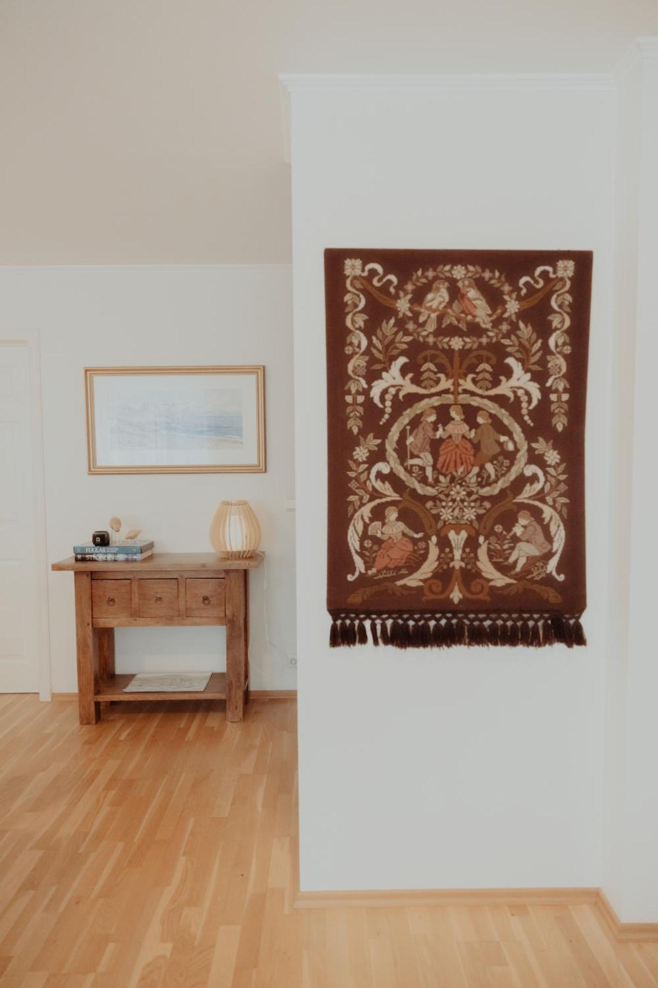 Gamli Skolinn Husavik Luaran gambar