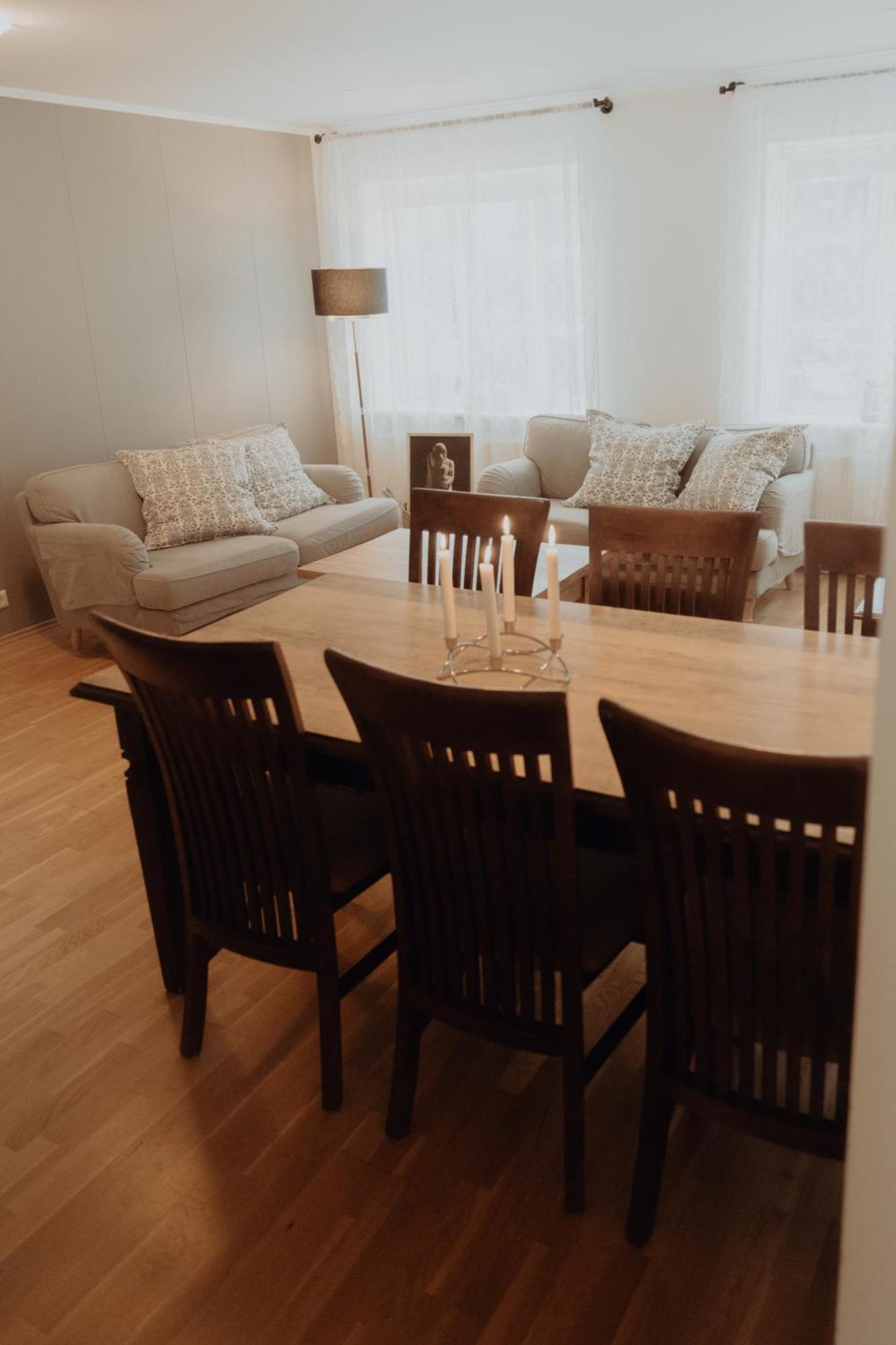 Gamli Skolinn Husavik Luaran gambar