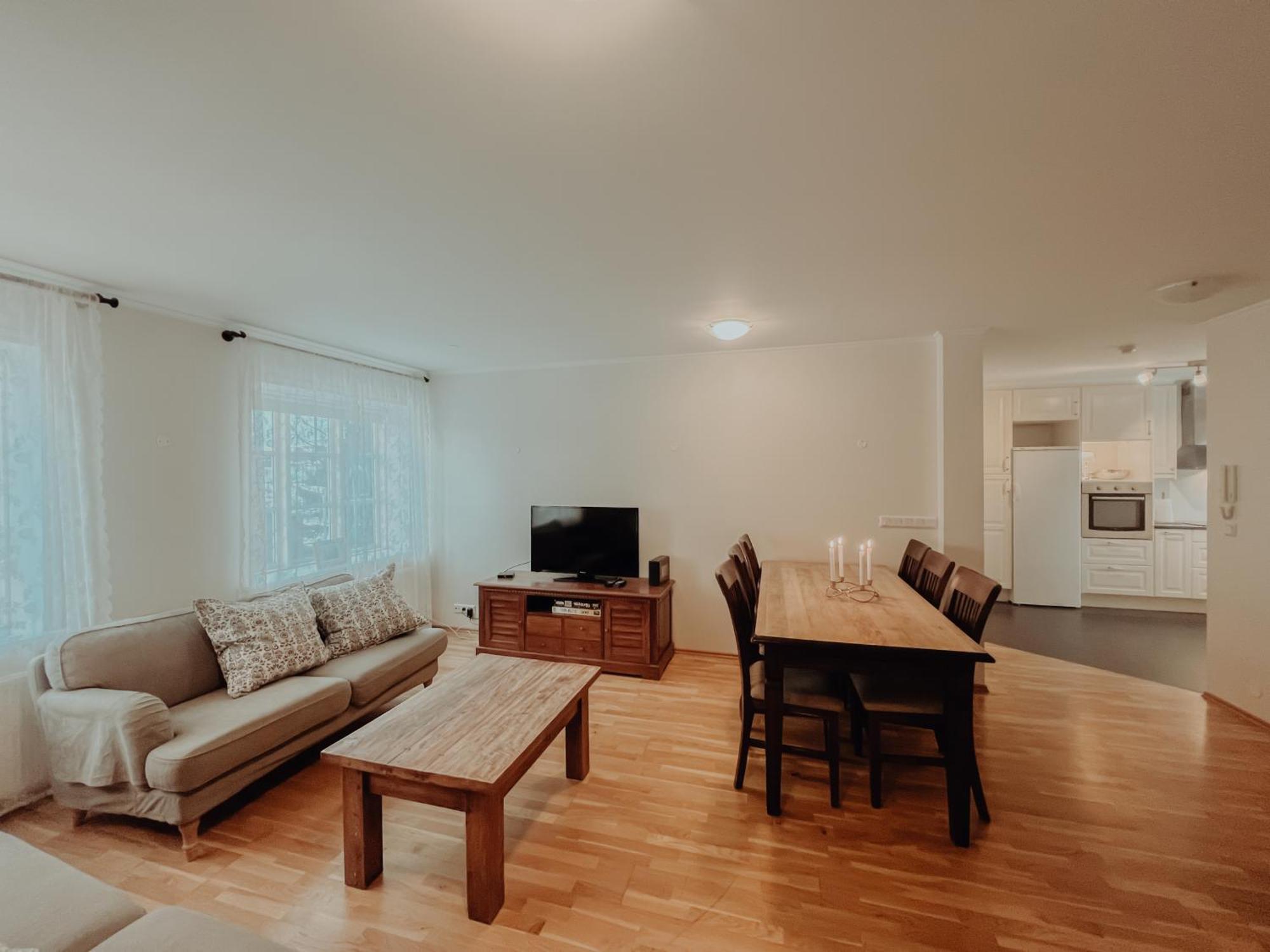 Gamli Skolinn Husavik Luaran gambar